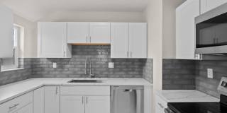 Remodeled Midtown Bungalow Gallery 5