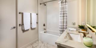 Junction Santa Monica Gallery 15