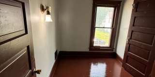 4 bedrooms 2 bathrooms house Gallery 4
