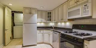 Beautiful 2 Bedroom, 2 Bathroom Historical Row Home Gallery 31