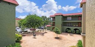 Kensington Court Gallery 116