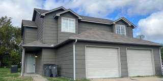 3 bedroom Two Story Duplex! Gallery 1