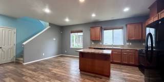 Modern updated 5 BD / 3 BA with Double Car Garage in Oregon City! Modern updated 5 BD / 3 BA with Double Car Garage in Oregon City! Gallery 10