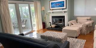 Available 8/1. Beautiful FURNISHED End-Unit Townhome in Central Mt Pleasant! Gallery 3