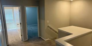 Spacious 3BR House in Aurora Gallery 6