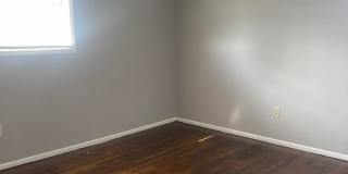 Move in Special! $200 off First Month! Adorable 2 Bedroom with 2 Car Garage Close to Hospitals and TTU! Gallery 20