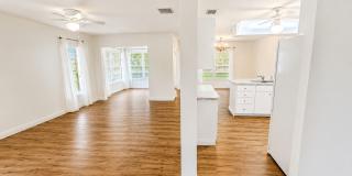 Annual unfurnished   **55+**     2/2 villa downtown Sarasota Gallery 4