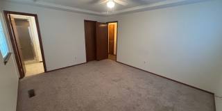 Beautiful 3 Bed 2 Bath Home in Yukon Gallery 13