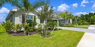 ** 4/3 HEATED POOL AND SPA FURNISHED HOME MODERN IN HIGHLY DESIRED NORTH NAPLES *** AVAILABLE STARTING APRIL-NOVEMBER 2026  LONGER TERM OR SHORT TERM 3 MONTHS OR MORE ** Gallery 6