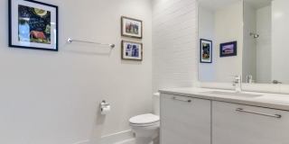 1132 W Adams Street Gallery 15