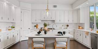 5011 Hayvenhurst Avenue Gallery 13