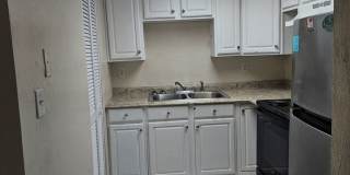 1 BEDROOM 1 BATH NEWLY RENOVATED CONDO Gallery 13