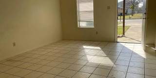 1431 Hillside Dr Gallery 1