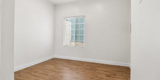 720 1/2 Queenstown Court - 3 Gallery 29