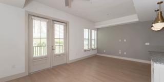 The Louise - Apartments & Townhomes Gallery 17