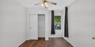 Charming 3 BD 2 BA Townhome Located in Hillsboro's Briarcreek Community | Recently Updated! | Main-Level Bedroom & Full Bath | Great Private Patio!* Gallery 14