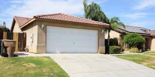 Wonderful 3 Bedroom Home Off Merle Haggard and N Chester! Gallery 1
