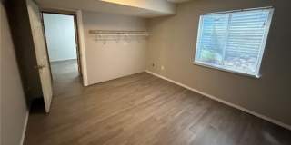Spacious 6BR House in Aurora Gallery 21