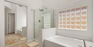 4211 E Kirkland Road Gallery 11