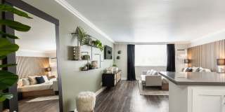 1200 Riverside Gallery 5