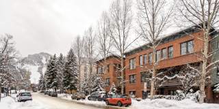 101 N Spring Street Gallery 21