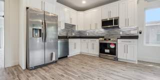 428 W Solidelle St Gallery 3