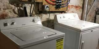 Spacious 3 Bedroom with Washer/Dryer Gallery 17