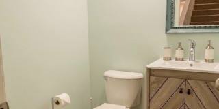 18445 Hatteras Gallery 4