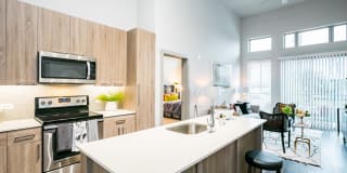 Met on 7th Gallery 30