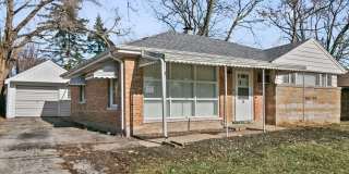 28 Apple Lane Gallery 1