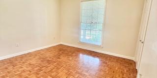 Home For Lease Gallery 19
