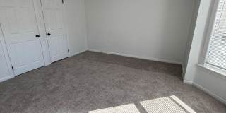 33 E 4TH Street Gallery 12