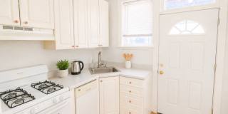 446 W Arlington Pl Gallery 2