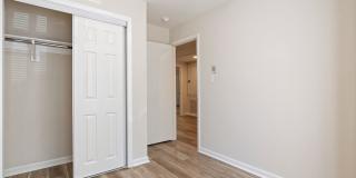 Close to UNC Campus —  Bedrooms Available in 2 or 4 Bedroom Unit Gallery 6
