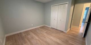 420 Dolphin Street Gallery 17