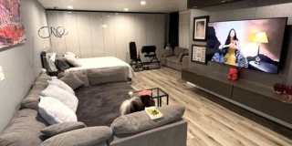 843 4th St Gallery 6