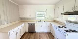 Newly Remodeled 3 Bedroom/ 2 Bath Home in Valdosta Gallery 8