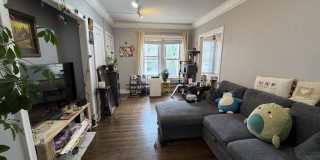 842 W Ainslie Gallery 3