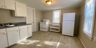 Remodeled 2 bedroom / 1 bathroom home available now! Gallery 5
