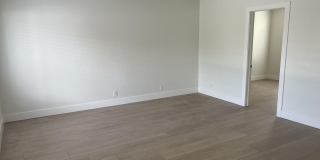 196 NE 28th Street Gallery 6