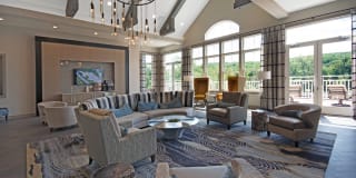 Woodmont West Gallery 8