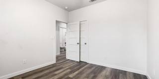 1221 W Johnson Street Gallery 18
