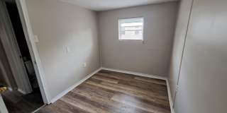 1BR/1BA updated mobile home close to I10 and Pine Forest Rd Gallery 12