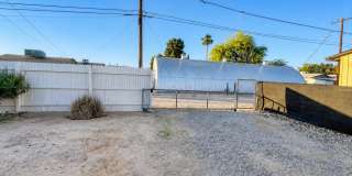 240 1/2 E Beech Ave Gallery 17