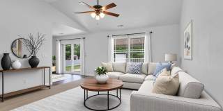3 bedroom 2 bath 2 Car Garage with fenced yard  for rent, Hollister, MO Gallery 1