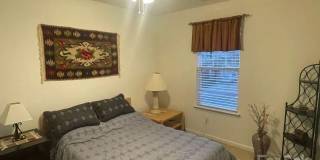 Room in 4 Bedroom Home at Meadowcreek Village Dr Gallery 5