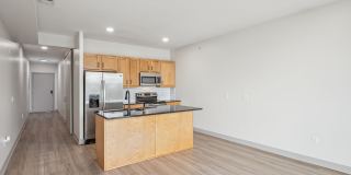 Waterside at RiverPark Place Gallery 3