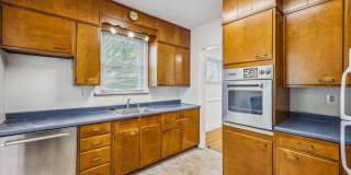 212 FREDERICK Avenue S Gallery 23