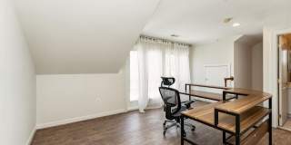7489 CARRIAGE HILLS Drive Gallery 32