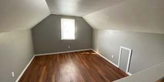 136 North Everett Avenue Gallery 18